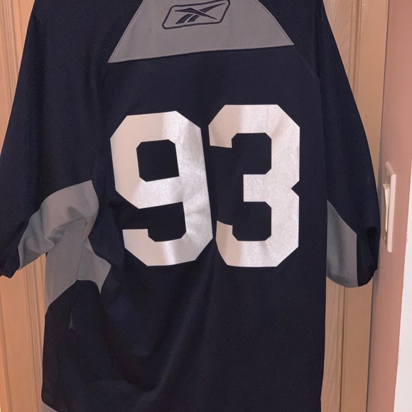 Edmonton Oilers Ryan Nugent Hopkins - Picture 2 of 2